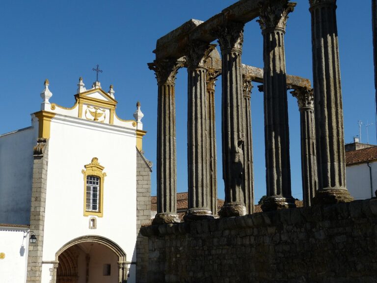 Römischer Tempel in Evora, Portugal